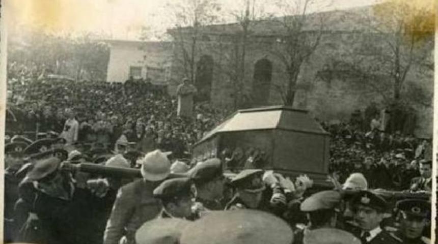 Atat&uuml;rk'&uuml;n Tabutunu Taşıyan Asker O G&uuml;n&uuml; Hi&ccedil; Unutmadı