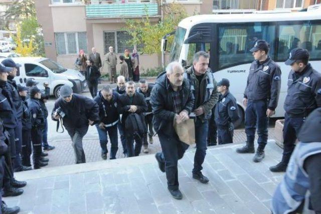 Fetö Şüphelisi Öğretmenler Adliyede 1