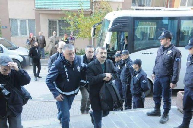 Fetö Şüphelisi Öğretmenler Adliyede 2