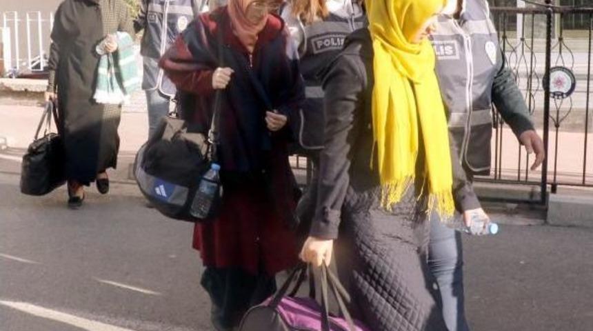 Fet&ouml;'ye Finans Sağlamakla Su&ccedil;lanan 37 Ş&uuml;pheli Adliyede