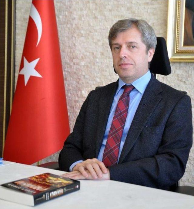 Bitlis Valisi Ahmet &Ccedil;ınar&rsquo;In  kord&uuml;ğ&uuml;m&rsquo; Kitabı &Ccedil;ıktı 1