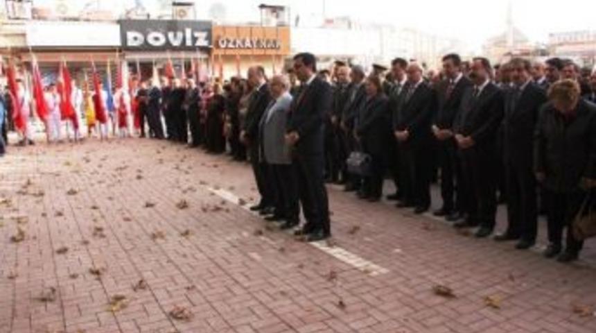 Atat&uuml;rk, &Ouml;l&uuml;m&uuml;n&uuml;n 78. Yıld&ouml;n&uuml;m&uuml;nde Kırşehir&rsquo;de Anıldı