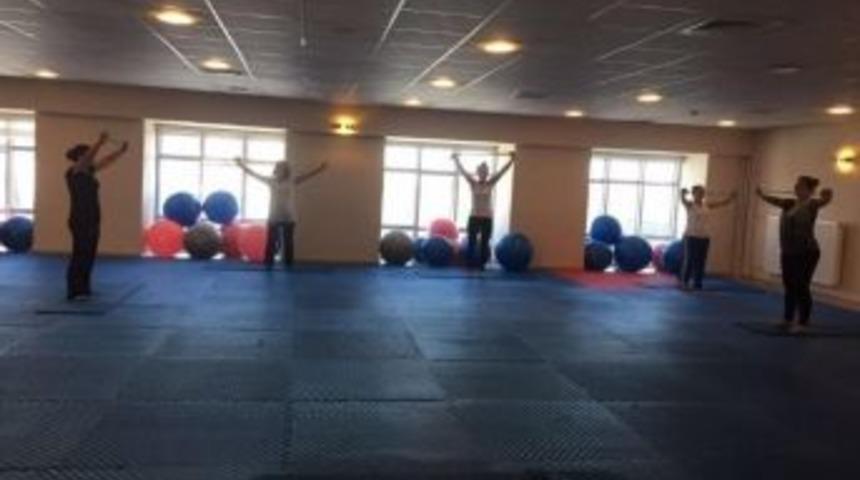 &Ccedil;ocuklar Sporda, Veliler Pilateste