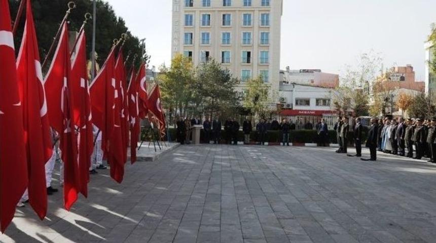 Van&rsquo;da Atat&uuml;rk&rsquo;&uuml; Anma Programı