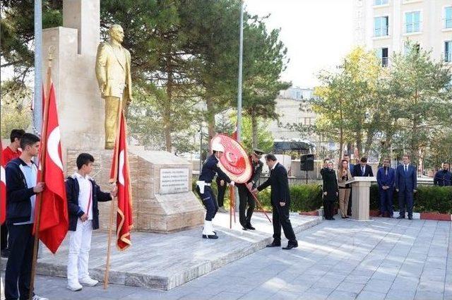 Van’da Atatürk’ü Anma Programı