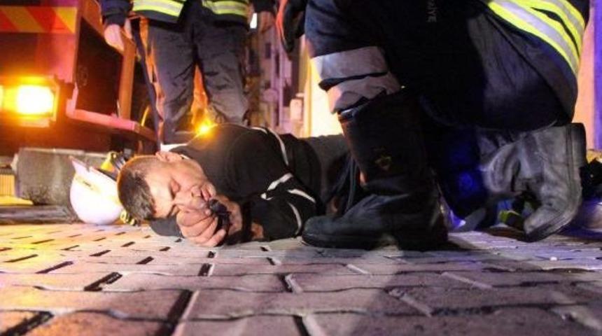 'işsizim' Diyerek Evini Yaktı, Kamu Yararına &Ccedil;alıştığı Ortaya &Ccedil;ıktı