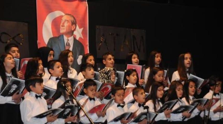 Hakkari'de 10 Kasım Atat&uuml;rk'&uuml; Anma T&ouml;reni