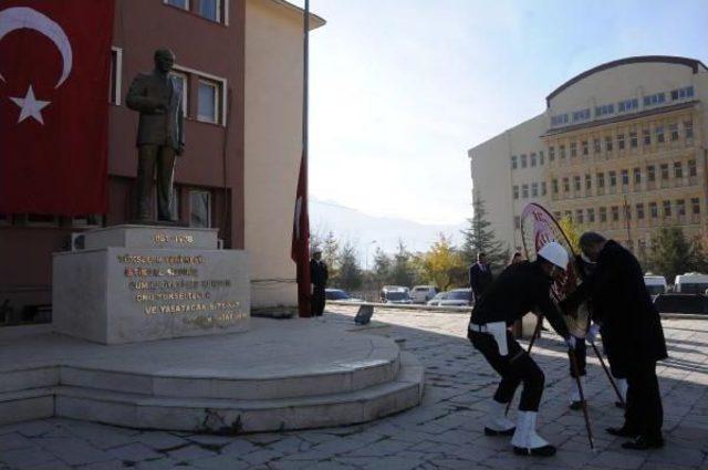 Hakkari'de 10 Kasım Atatürk'ü Anma Töreni