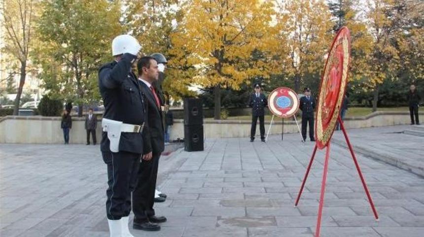 Atat&uuml;rk, 78'inci &Ouml;l&uuml;m Yıld&ouml;n&uuml;m&uuml;nde Nevşehir'de Anıldı