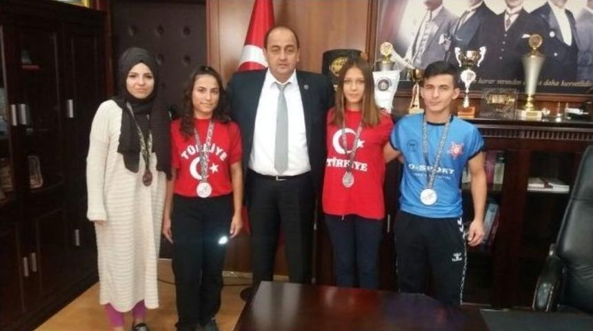 G&uuml;l&uuml;&ccedil;l&uuml; Sporcular O-sport D&uuml;nya Şampiyonasından 4 Madalya İle D&ouml;nd&uuml;