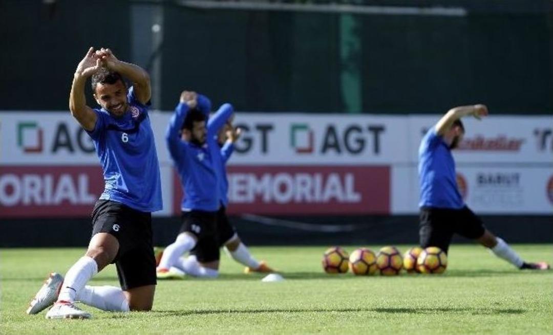 Antalyaspor, Eto&rsquo;o&rsquo;suz &Ccedil;alıştı