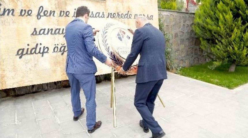 10 Kasım T&ouml;reniyle Ulu &Ouml;nder Atat&uuml;rk Anıldı