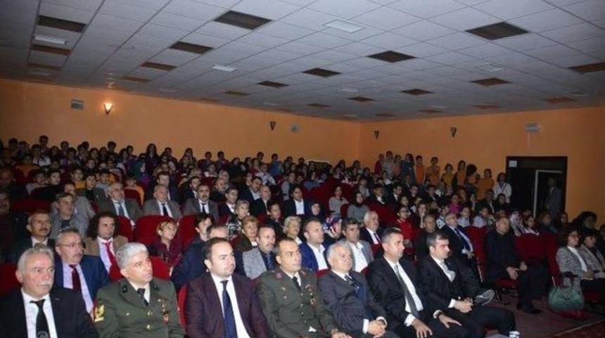 &Ouml;ğrencilerden Muhteşem Anma T&ouml;reni