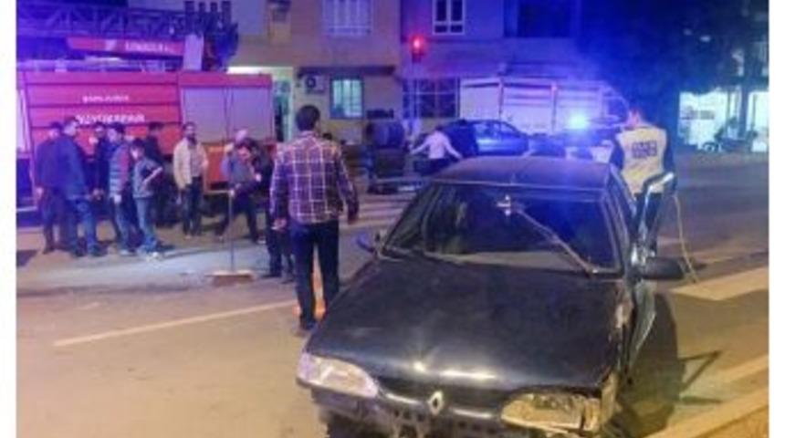 Şanlıurfa&rsquo;da Zincirleme Trafik Kazası: 3 Yaralı