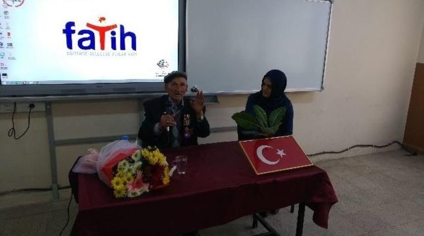 Kula&rsquo;da &Ouml;ğrenciler Kore Gazisi Koca&rsquo;nın Anılarını Dinledi