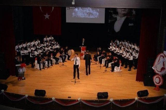 Atatürk’ün Sevdiği Türkülerin De Seslendirildiği Anma Programı İlgi Gördü