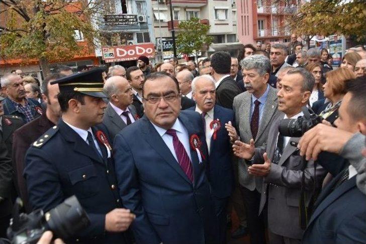 Aydın’da 10 Kasım Töreninde Çelenk Krizi G3