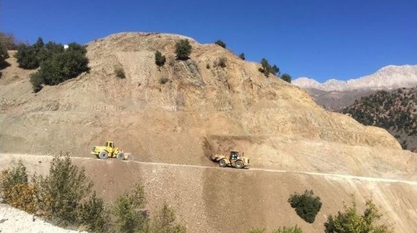 Kumluca Derek&ouml;y Yolu Asfalta Hazırlanıyor