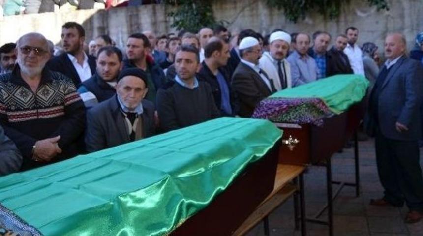 Kazada Hayatını Kaybeden 4 Kişi Son Yolculuğuna Uğurlandı