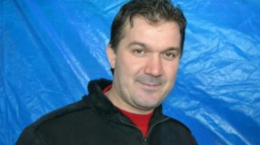 S&ouml;ke&rsquo;de 2 Kattan D&uuml;şen M&uuml;zisyen Ağır Yaralandı