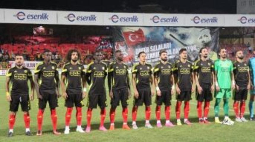 Yeni Malatyaspor&rsquo;un Bileği B&uuml;k&uuml;lm&uuml;yor
