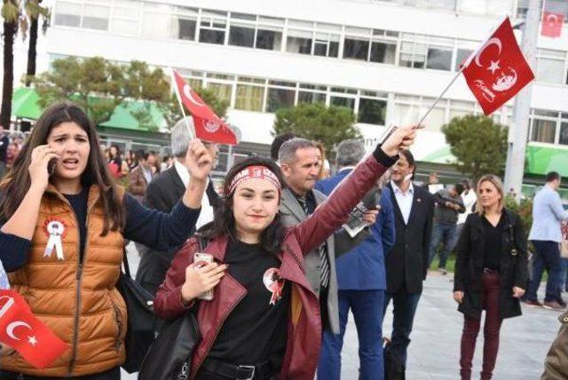 İzmir'de Ata Yürüyüşü