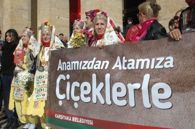 Ata’nın Mozolesine Çiçekler Zübeyde Anne’den Geldi