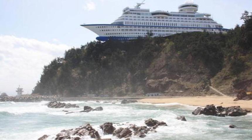 G&ouml;renleri şaşkına &ccedil;eviren gemi