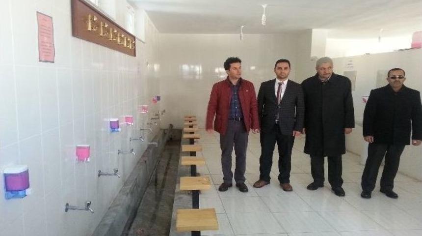 Bulanık Belediyesinden Camilere Temizlik Malzemesi