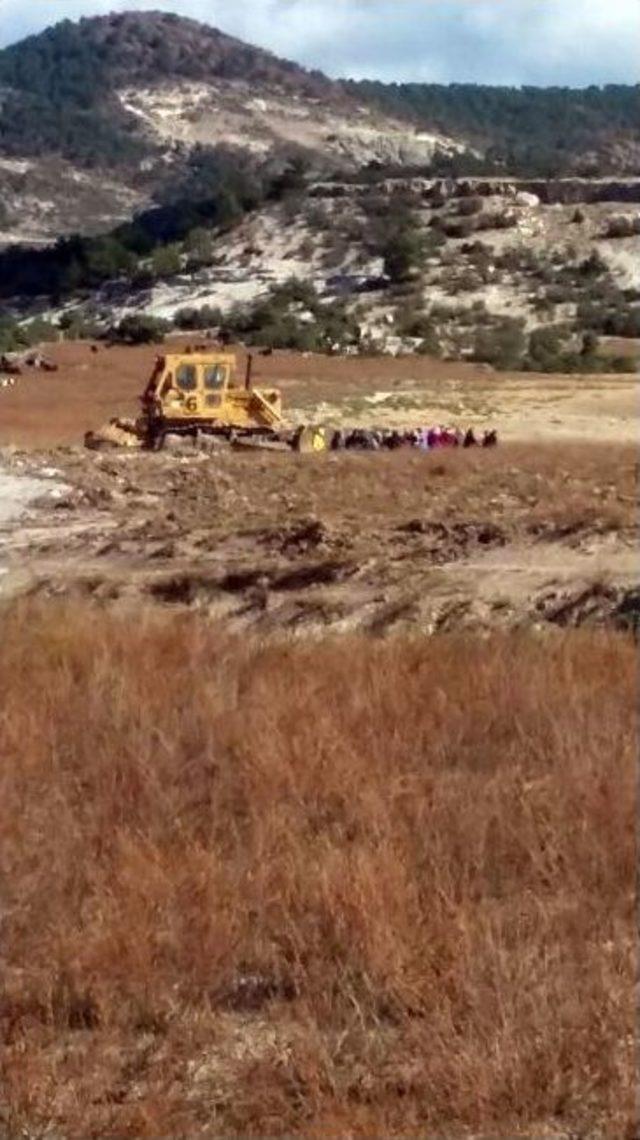 İhsaniye’de Köylülerden “çeşme Eylemi”