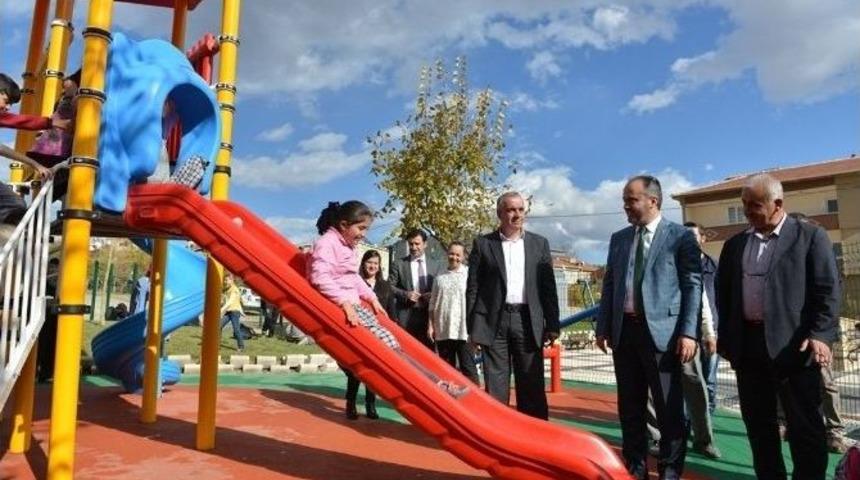Akhisar &Ccedil;ocukları Parka Kavuştu
