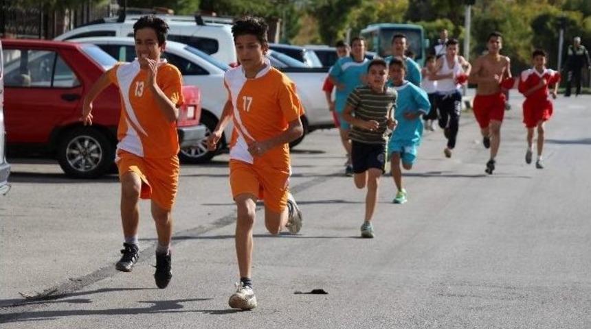 Sporcular 10 Kasım Atat&uuml;rk&rsquo;&uuml; Anma Koşusu&rsquo;nda Yarıştı