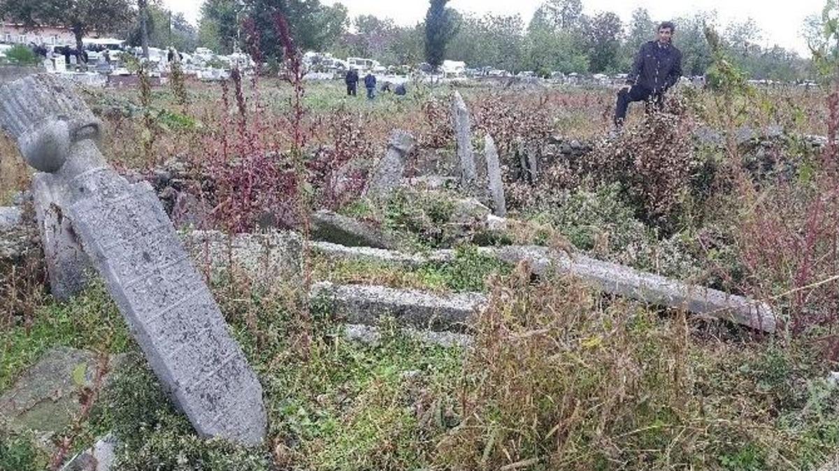 Tarihi &rsquo;paşa Mezarlığı&rsquo; İlgi Bekliyor