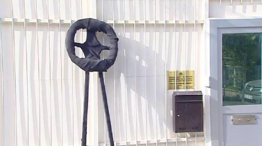 Şehit Aileleri Ve Gazilerden Bel&ccedil;ika B&uuml;y&uuml;kel&ccedil;iliği &Ouml;n&uuml;nde Protesto