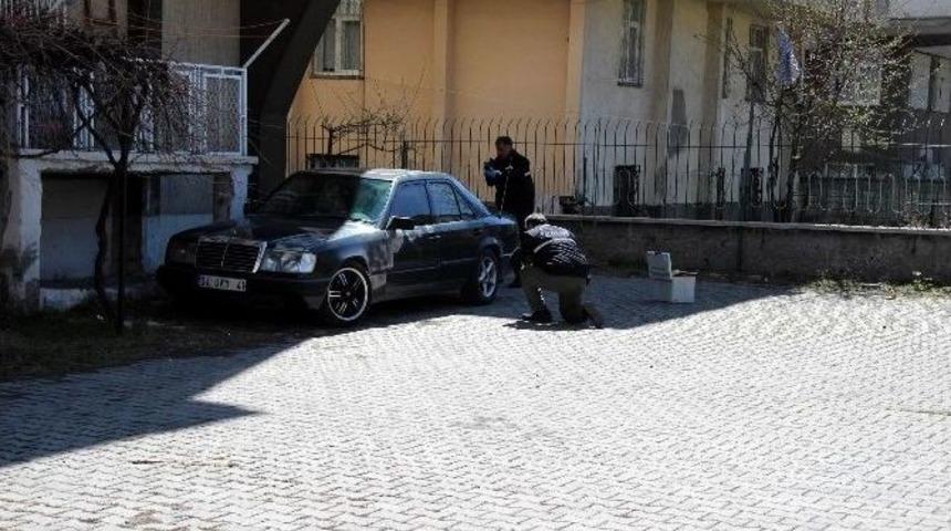 Yakın Arkadaşı, Otomobille Kazara Ezmiş