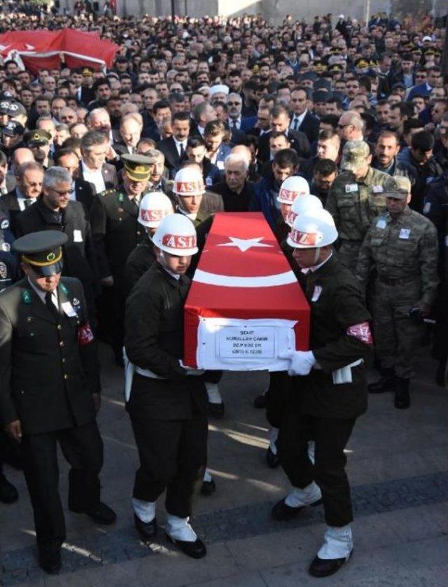 Şehit Er Çakır'ın Cenazesi Memleketi Sivas'a Getirildi (2)