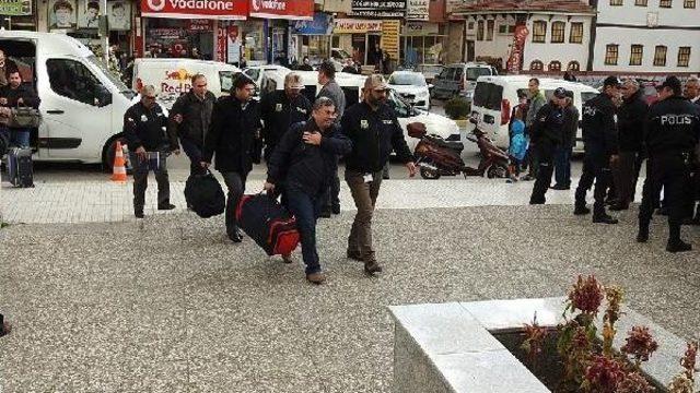 &Ccedil;orum da 9 Fet&ouml; Ş&uuml;phelisi Adliyeye Sevk Edildi 2