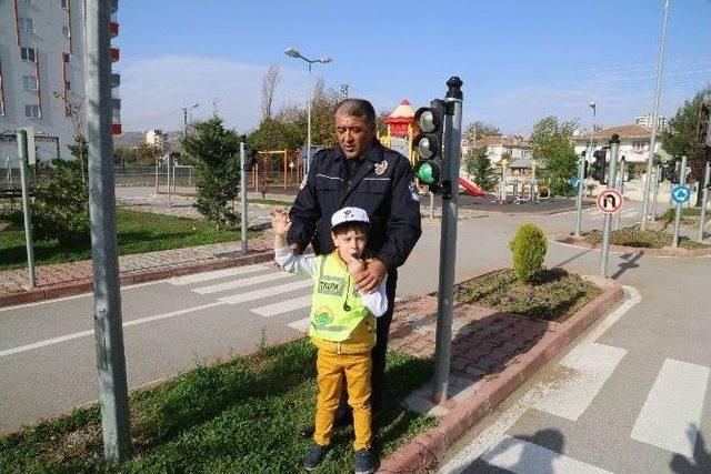 İlkadım’da Minik Şoförler Trafikte