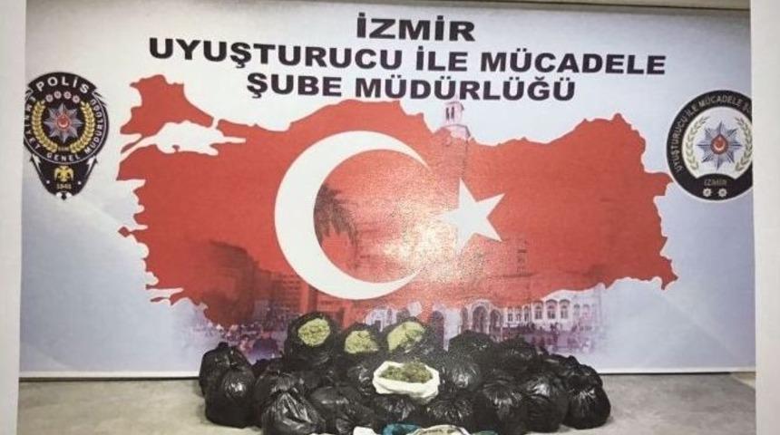 İzmir&rsquo;e Bir Tonun &Uuml;zerinde Uyuşturucu Getiren Şebeke &Ccedil;&ouml;kertildi