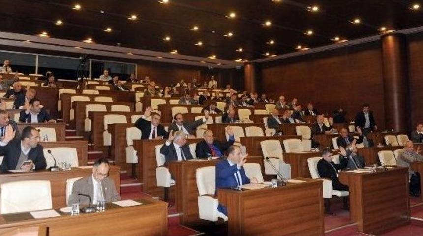 Trabzon B&uuml;y&uuml;kşehir Belediye Meclisi, Tff Ve Mhk&rsquo;yı Sert S&ouml;zlerle Kınadı