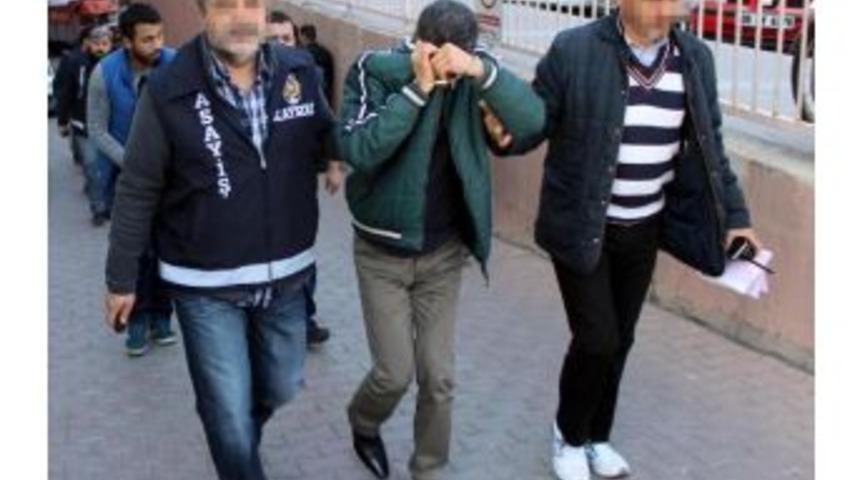 Tabancayla Vuran Sanıklara Ceza, Otomobille Ezen Sanığa Beraat