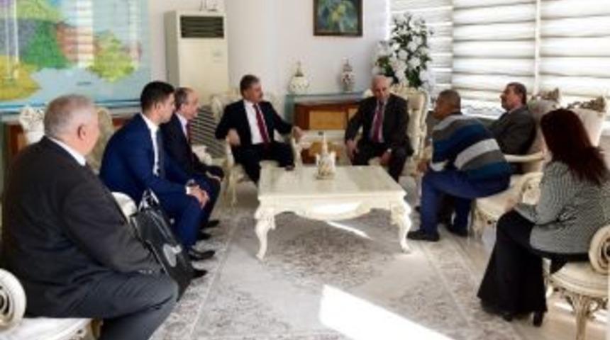 Filistin&rsquo;li Heyetten Başkan &Ccedil;akır&rsquo;a Ziyaret