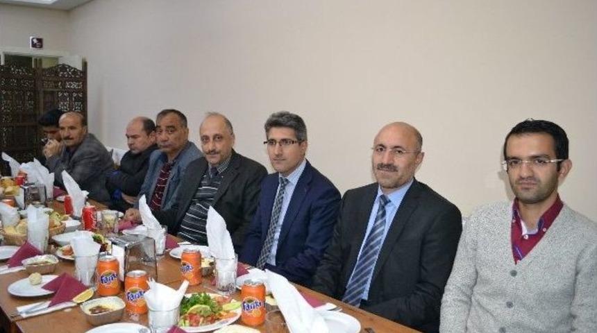 Ağrı&rsquo;da Veda Yemeği