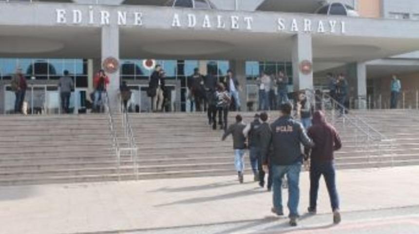 Gen&ccedil;lik Yapılanmasındaki Ş&uuml;pheliler Serbest Kaldı