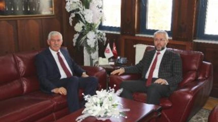 İl Milli Eğitim M&uuml;d&uuml;r&uuml; Elmalı, M&uuml;ft&uuml; Şahin&rsquo;i Ziyaret Etti