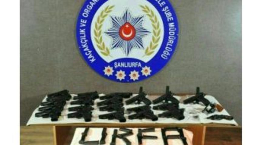 Otomobilden Cephanelik &Ccedil;ıktı