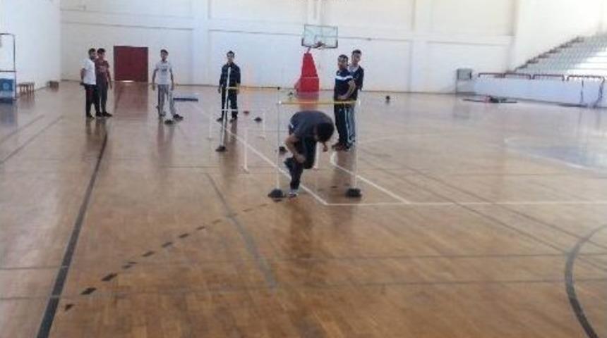 Dinar&rsquo;da Polis Ve Astsubay Adayları İ&ccedil;in Fizik Yeterlilik Parkuru Hazırlandı