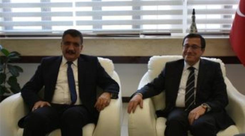 Rekt&ouml;r Kızılay G&uuml;rkan&rsquo;a İadeyi Ziyarette Bulundu