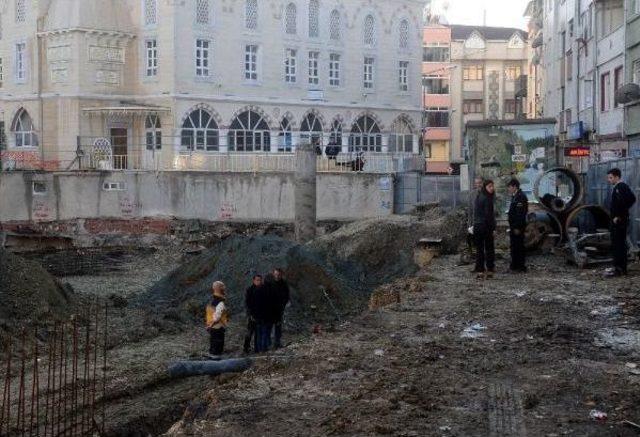 Harita M&uuml;hendisi 25 Metrelik Inşaat &Ccedil;ukuruna D&uuml;şerek &Ouml;ld&uuml; 2