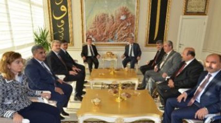 Rekt&ouml;r Kızılay, Belediye Başkanı Hacı Uğur Polat&rsquo;ı Ziyaret Etti